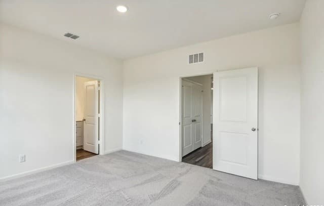 2-bedroom rental at 833 Barnacle Court in Adkins, TX — photo 3
