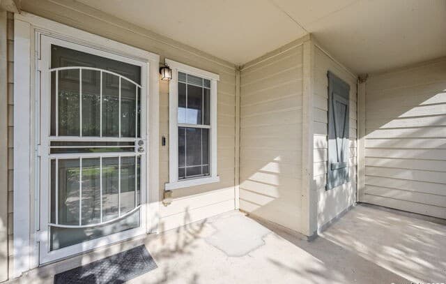 3-bedroom rental at 8810 Mesa in San Antonio, TX — photo 4