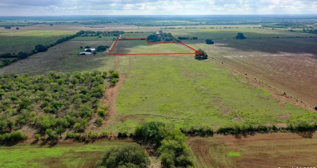 rental at 0 County Road 4401 in Hondo, TX — photo 2
