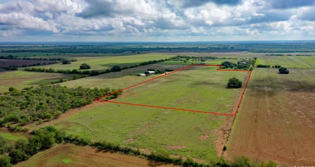 Home for sale at 00 County Road 4401 in Hondo, TX — photo 4