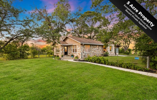 2-bedroom rental at 2803 Haeckerville in Cibolo, TX — photo 1