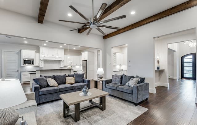5-bedroom rental at 3826 Luz Del Faro in San Antonio, TX — photo 4