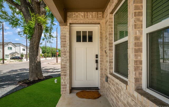 3-bedroom rental at 2236 Schley in San Antonio, TX — photo 3