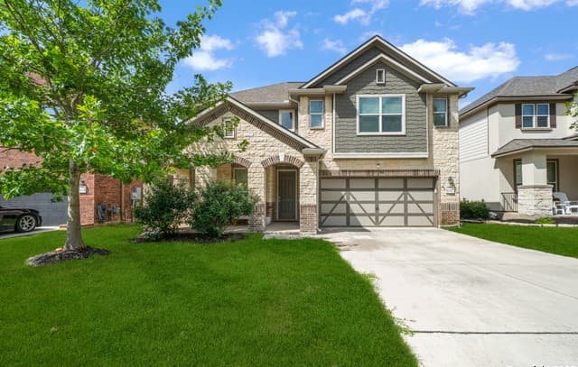 4-bedroom rental at 11312 Red Oak Turn in Helotes, TX — photo 1