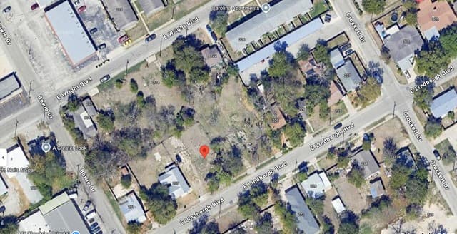 rental at 213 E Lindbergh in Universal City, TX — photo 5