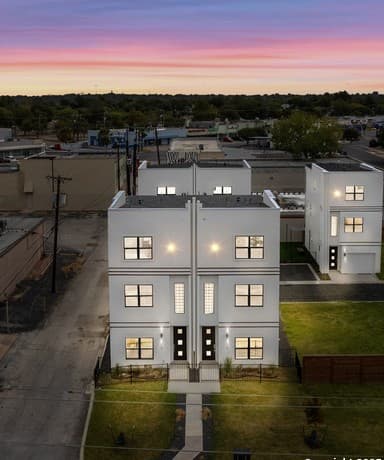 3-bedroom rental at 3214 N Elmendorf Unit 102 in San Antonio, TX — photo 5