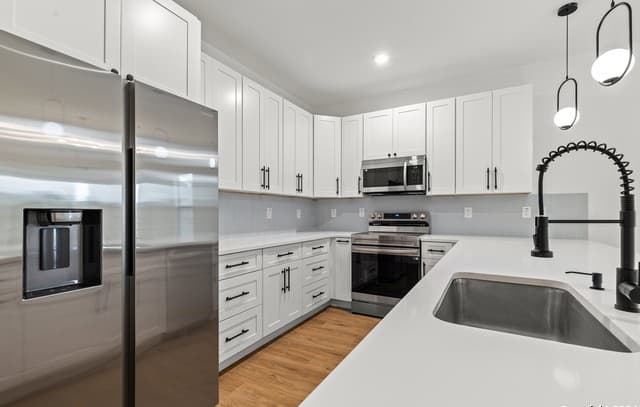 3-bedroom rental at 706 Martin Luther King Dr Unit 101 in San Antonio, TX — photo 5