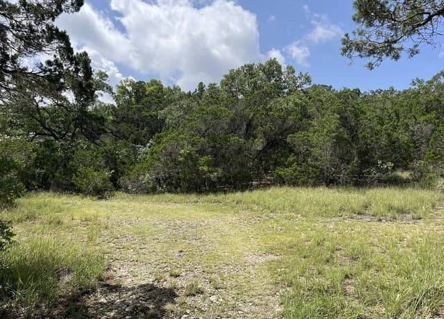 rental at 19031 Bandera Rd in Helotes, TX — photo 5