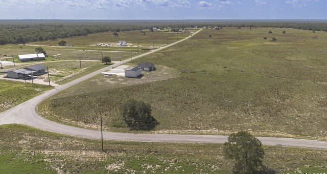 rental at 788 Lake Valley in La Vernia, TX — photo 2