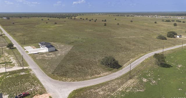 rental at 788 Lake Valley in La Vernia, TX — photo 3