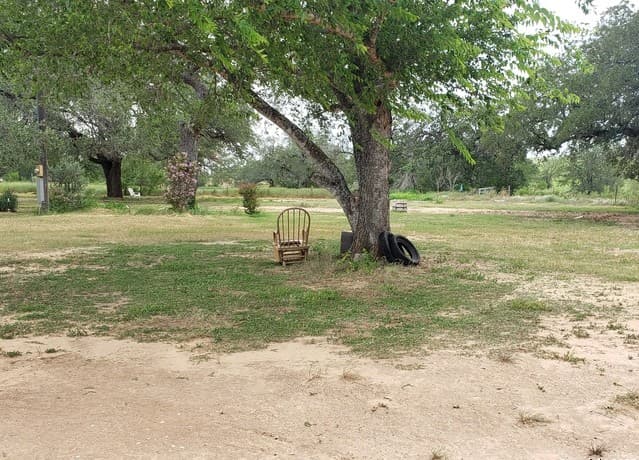rental at 277 Nob in Floresville, TX — photo 2