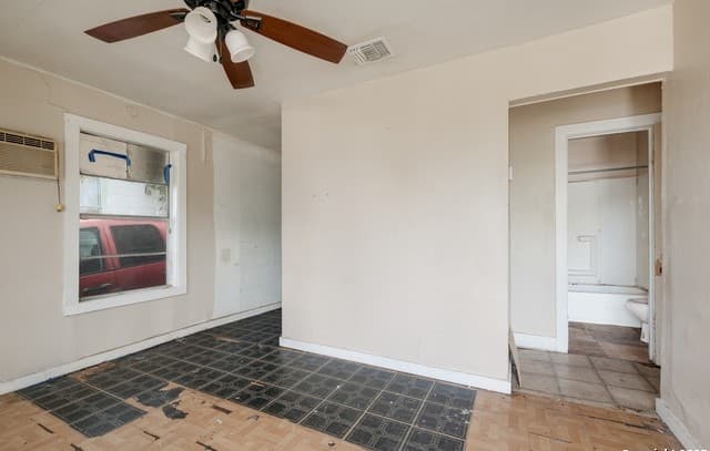 3-bedroom rental at 723 Larry in San Antonio, TX — photo 3