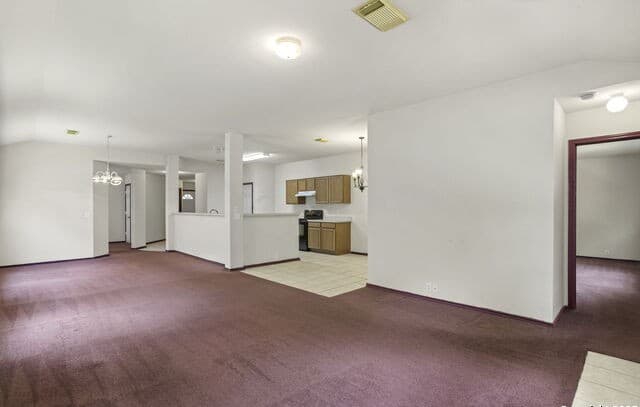 3-bedroom rental at 13218 Regency Forest in San Antonio, TX — photo 2