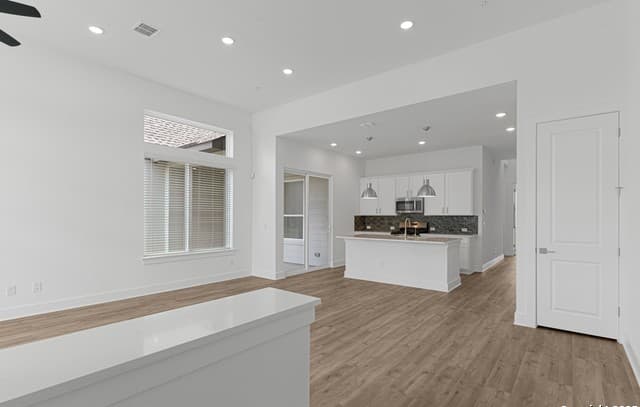 3-bedroom rental at 10027 University Way Unit 7 in San Antonio, TX — photo 4