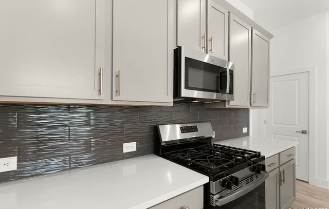 Home for sale at 10031 University Way Unit 8 in San Antonio, TX — photo 5