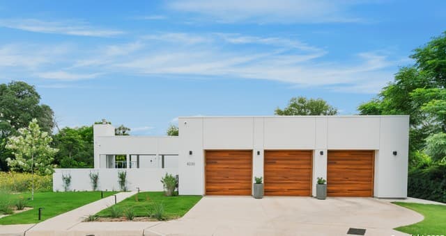 4-bedroom rental at 8218 Country Lane Court in San Antonio, TX — photo 2