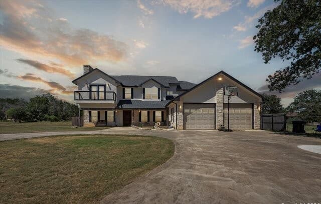 3-bedroom rental at 8579 Whartons dock in Bandera, TX — photo 4