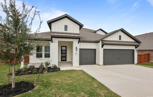 4-bedroom rental at 4519 Yoakum Valley in Schertz, TX — photo 2