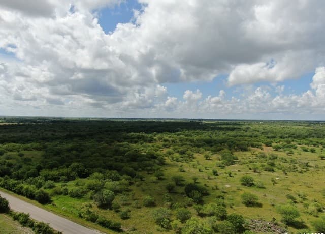 rental at TRACT 2 County Rd 207 in Hobson, TX — photo 5