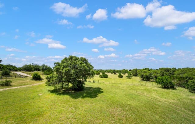 4-bedroom rental at 555 Cordillera Trace in Boerne, TX — photo 5