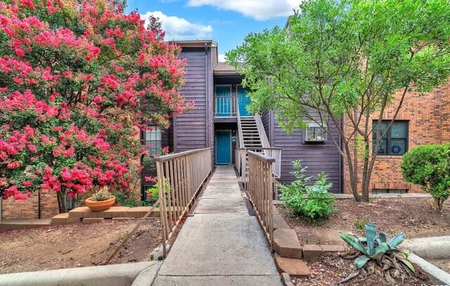 2-bedroom rental at 4212 Medical Unit 1705 in San Antonio, TX — photo 4