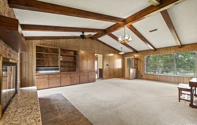 3-bedroom rental at 8218 N Us Hwy 87 in Fredericksburg, TX — photo 5