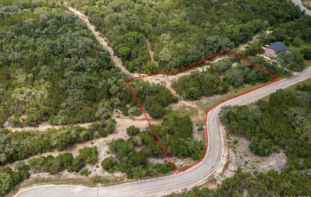 rental at LOT 387 Pr 1742 in Mico, TX — photo 4