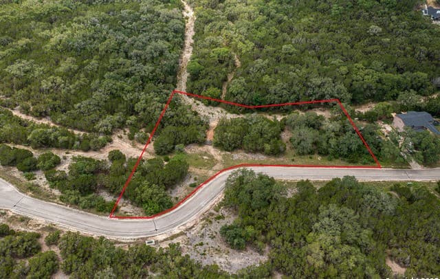 rental at LOT 387 Pr 1742 in Mico, TX — photo 5