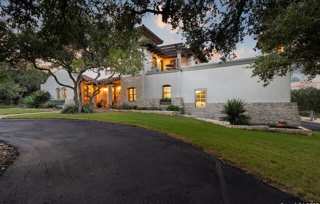 4-bedroom rental at 317 Park Ridge in Boerne, TX — photo 2
