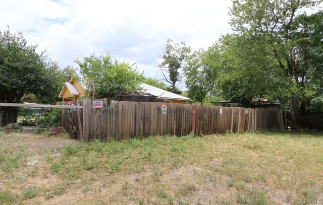 rental at 1607 San Carlos in San Antonio, TX — photo 3