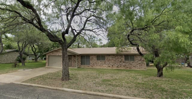 3-bedroom rental at 204 Skylark Dr. in Fredericksburg, TX — photo 1