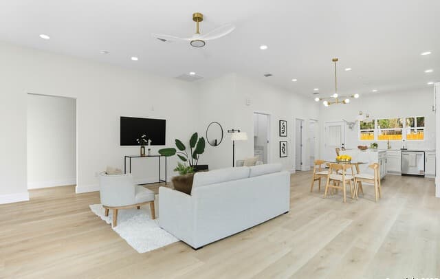 3-bedroom rental at 4939 Driskill in San Antonio, TX — photo 4