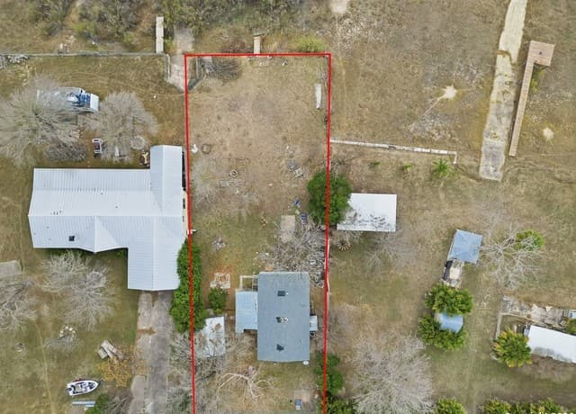 2-bedroom rental at TBD Branding Iron in Bandera, TX — photo 3