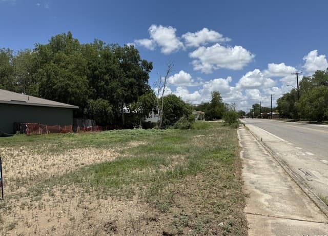 rental at 759 Morningview in San Antonio, TX — photo 3