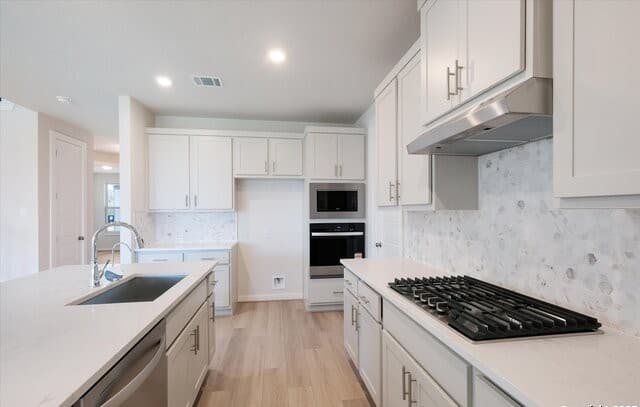 4-bedroom rental at 444 Foxbrook Way in Cibolo, TX — photo 5
