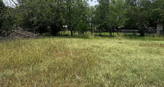 rental at 217 Avenue B in Converse, TX — photo 3