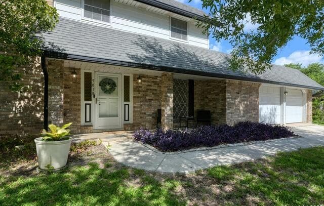 5-bedroom rental at 5018 Risada in San Antonio, TX — photo 1