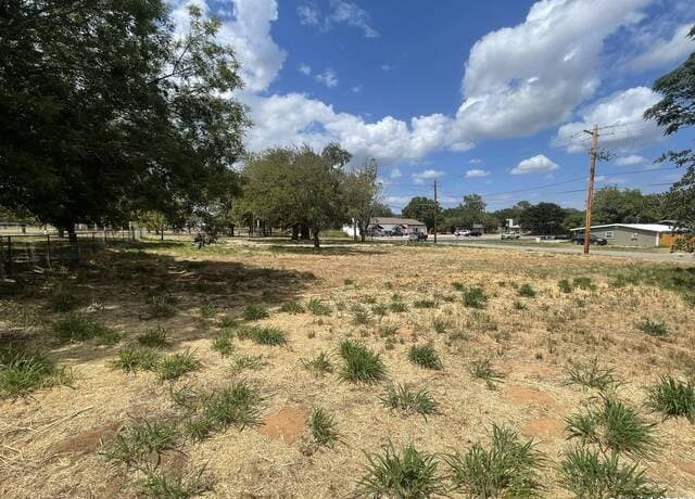 rental at 05 Windmill Ranchettes CR 329 in Jourdanton, TX — photo 1