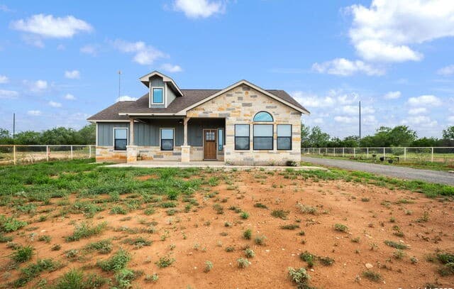 3-bedroom rental at 7306 Tiff Nicole in Von Ormy, TX — photo 1