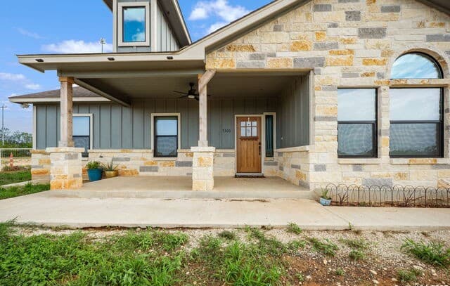 3-bedroom rental at 7306 Tiff Nicole in Von Ormy, TX — photo 5