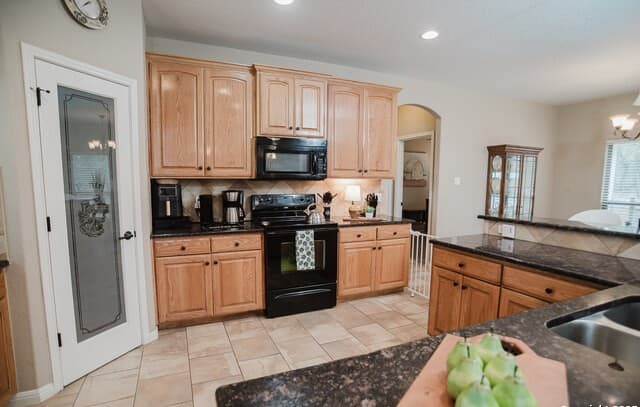 Home for sale at 205 Sendera Crossing (1.4 Acres) in La Vernia, TX — photo 5