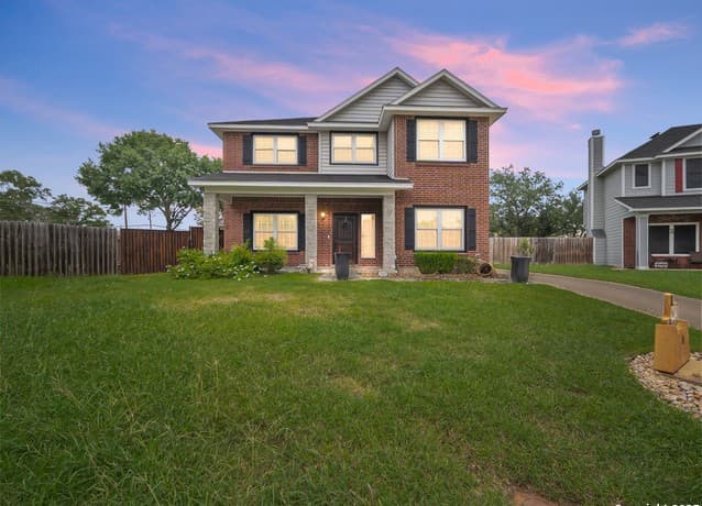 4-bedroom rental at 4443 Canary Bnd in San Antonio, TX — photo 2