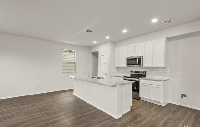 3-bedroom rental at 9307 Graze Land Drive in San Antonio, TX — photo 5