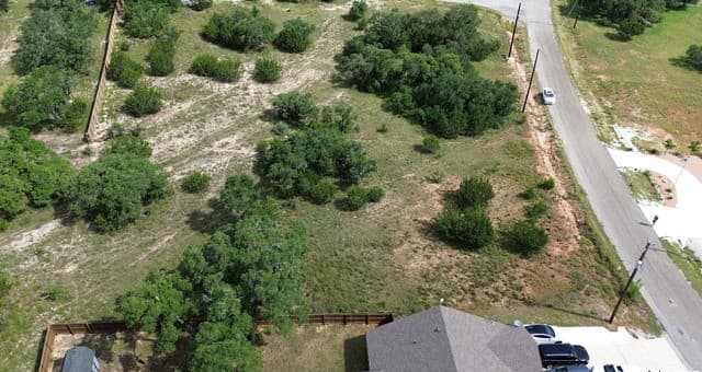 rental at 116 Peter Kleid Lp in Blanco, TX — photo 3