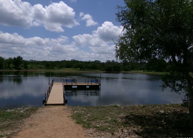 rental at 1881 Grand Oaks in Hondo, TX — photo 1
