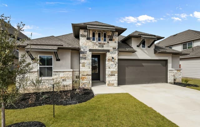 4-bedroom rental at 133 Heidi Hill in Castroville, TX — photo 1