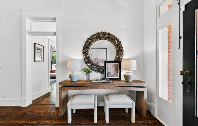 4-bedroom rental at 509 W Austin St in Fredericksburg, TX — photo 4
