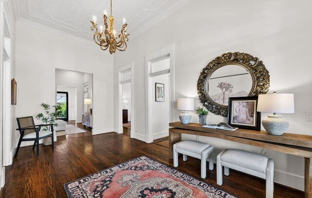 4-bedroom rental at 509 W Austin St in Fredericksburg, TX — photo 5