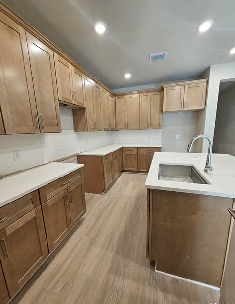 4-bedroom rental at 628 Winding River in Spring Branch, TX — photo 3