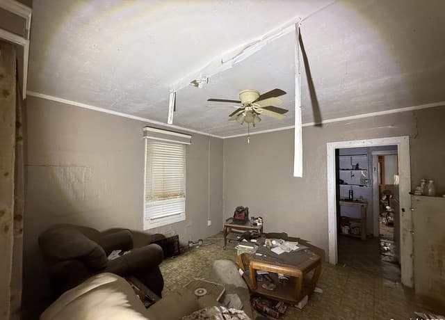 1-bedroom rental at 103 Pharis in San Antonio, TX — photo 4